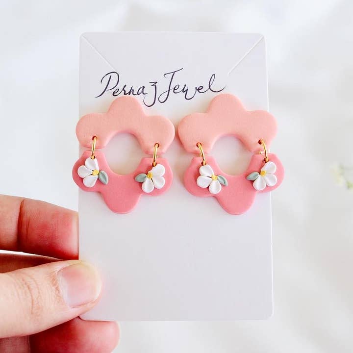 daisy studs | Daisy polymer clay earrings | clay earrings for wholesale by PERNAZ JEWEL
