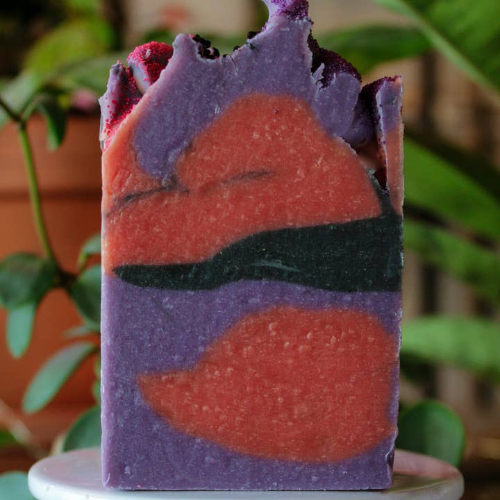 MAVEN APOTHECARY - Wholesale Bar Soap - Montana Huckleberry Cold Processed Soap3