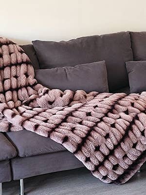 Royal Opulence fuskpäls kastar - lyxigt mjukt hem bra för wholesale av PANDEMONIUM