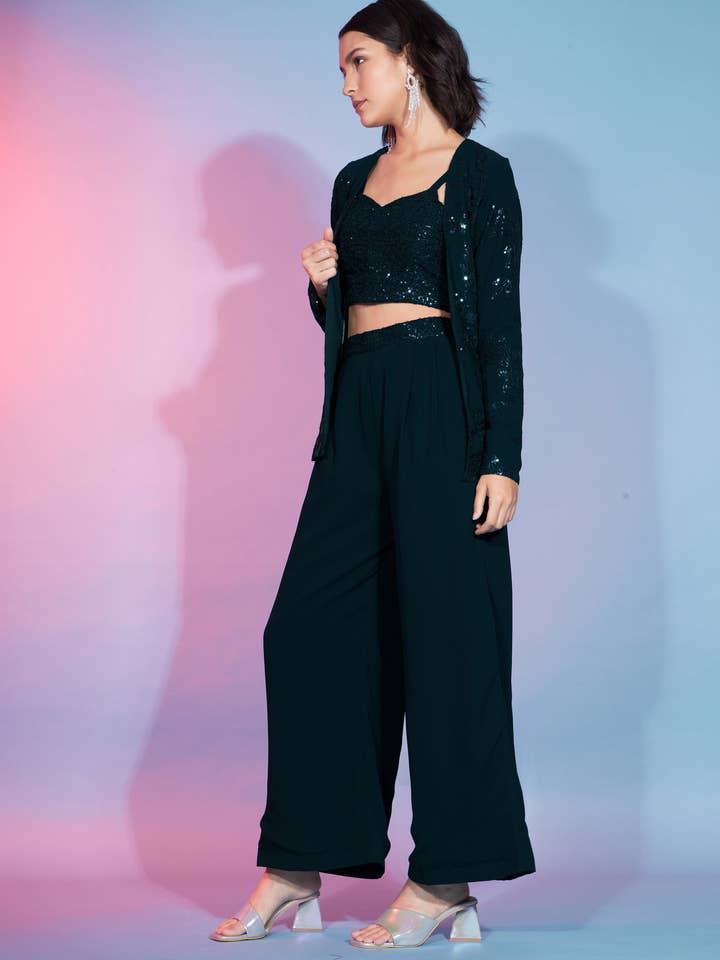 Ensemble coordonné en georgette verte pour festivals et mariages indiens - Broderie au fil, Broderie à sequins pour la vente par HATKE BRIDE