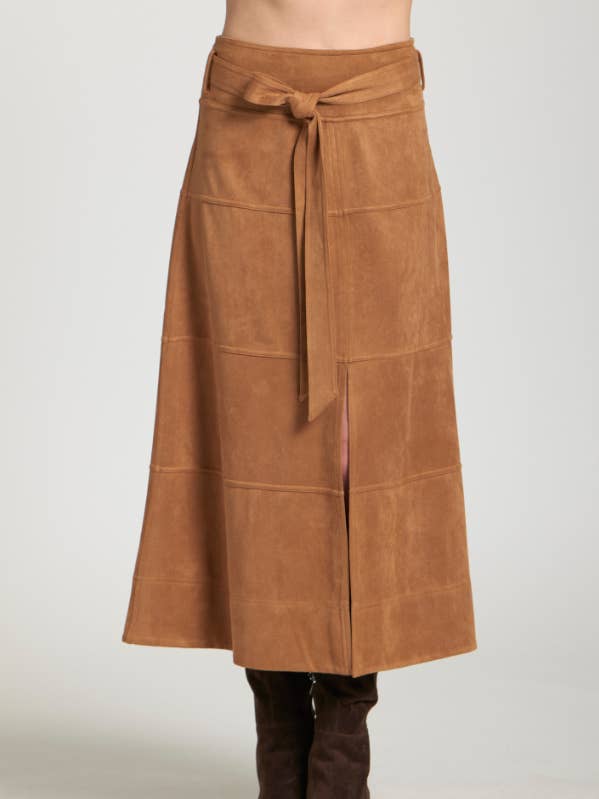 Vegansk Ruskindsnederdel - Karamel for engroshandel hos APNY