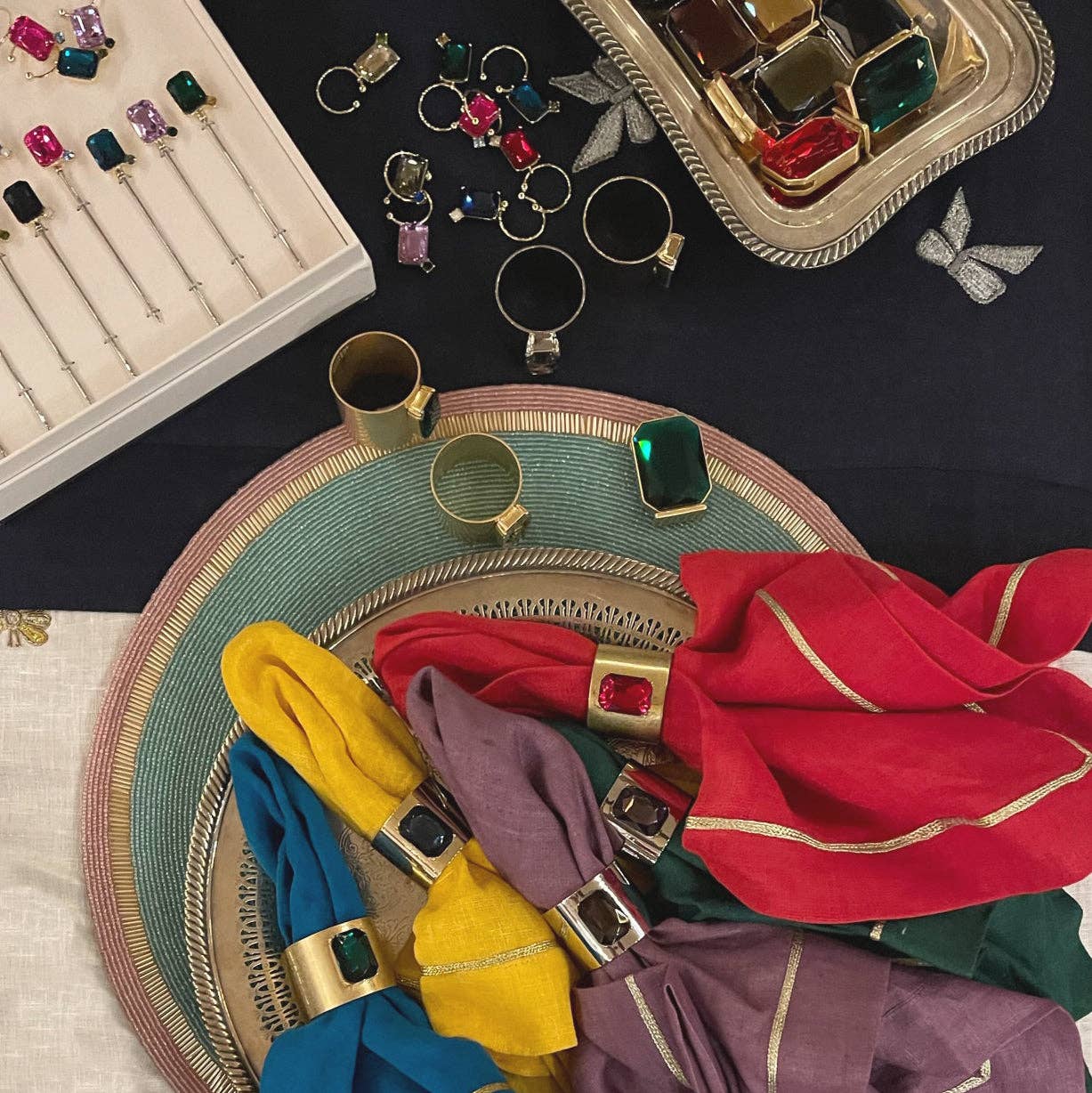 Joanna Buchanan – wholesale Middags- och tygservett – Guld trim middag servetter, gul, uppsättning av två2