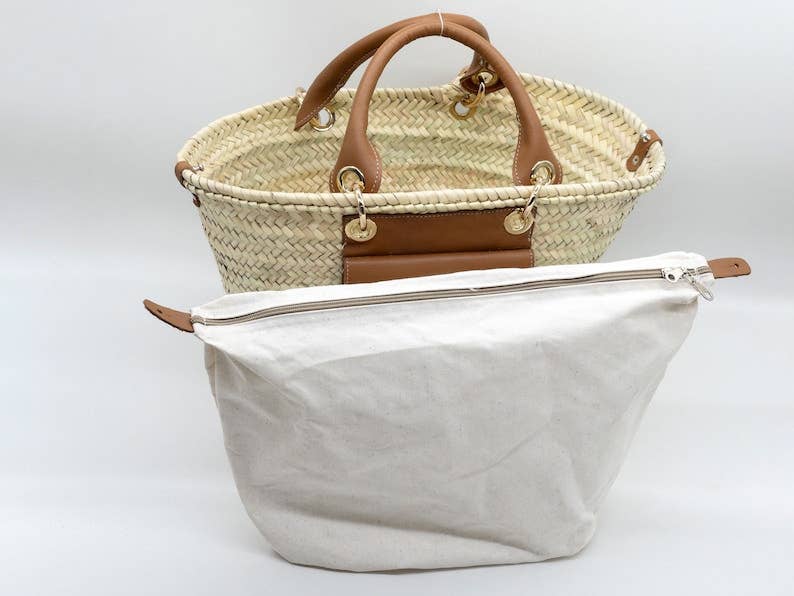martitec – Engroshandel Strandtaske – Elegant fransk flettet kurvetaske med luksuriøse detaljer8
