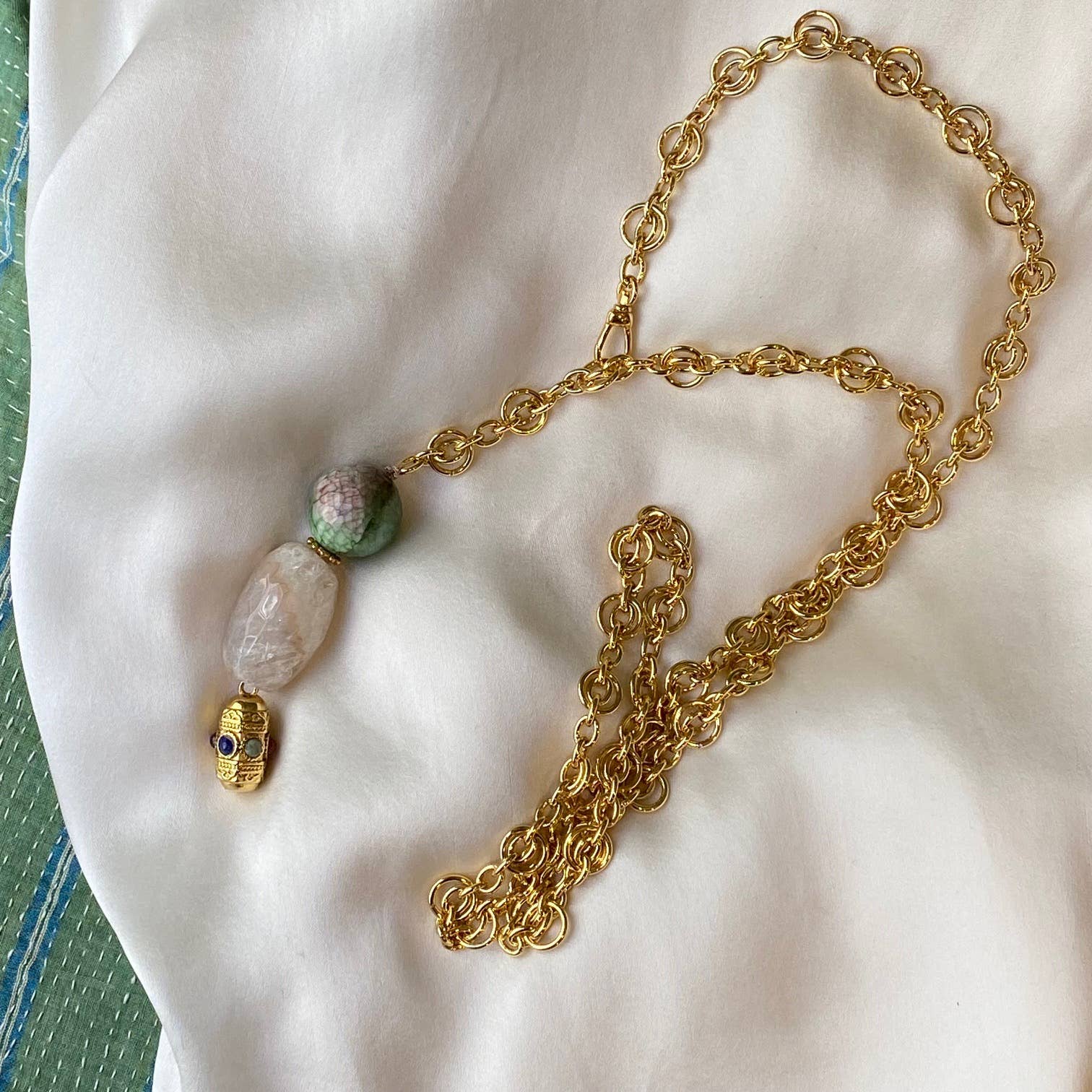 Sophie Deschamps Bijoux - Wholesale Link & Chain Necklace - Gold plated chain necklace with stones - Bastille (CCHPA21)3