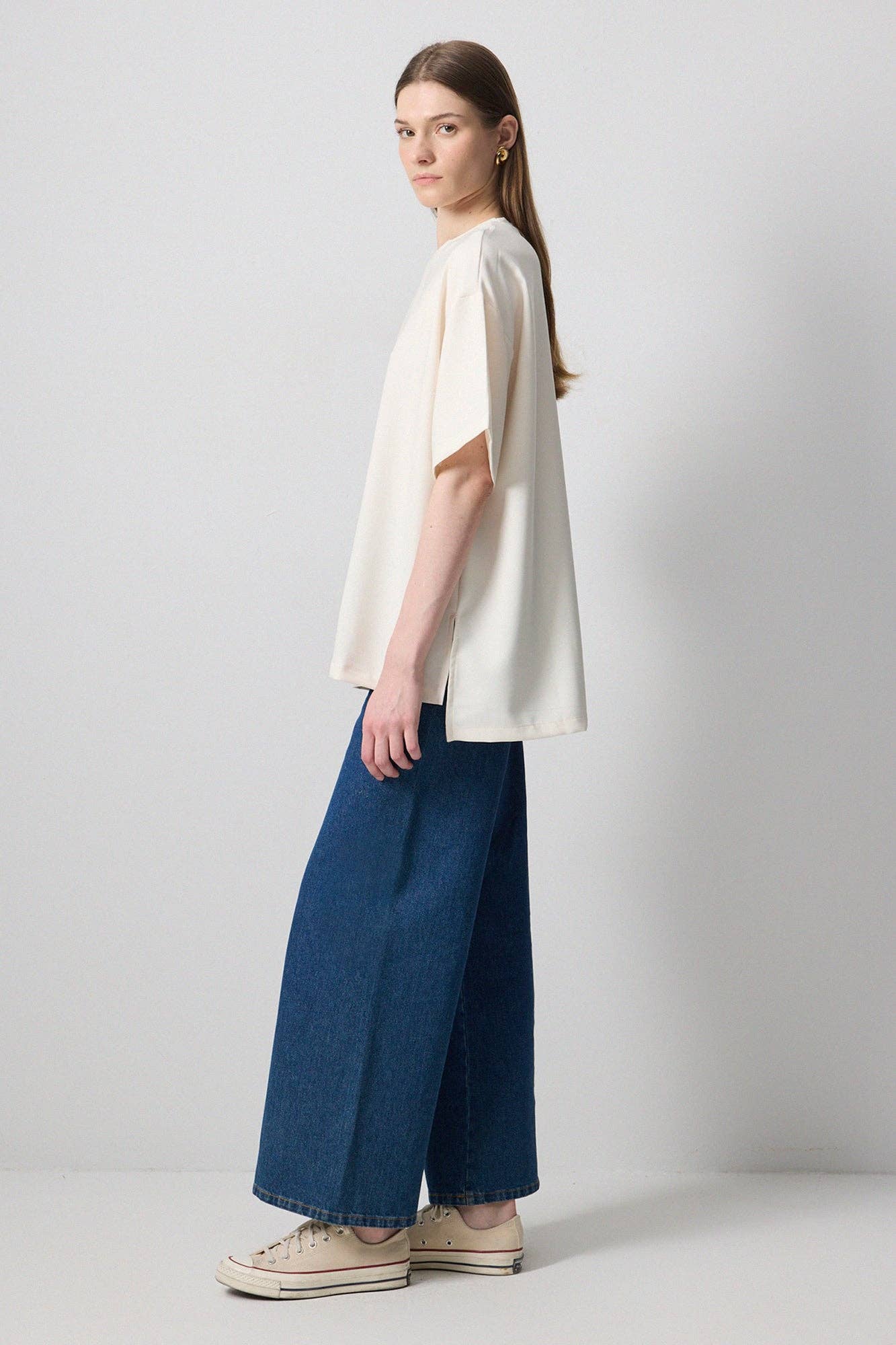 Ecru KURZÄRMLIGES CREPE-T-SHIRT für den Großhandel auf Faire3