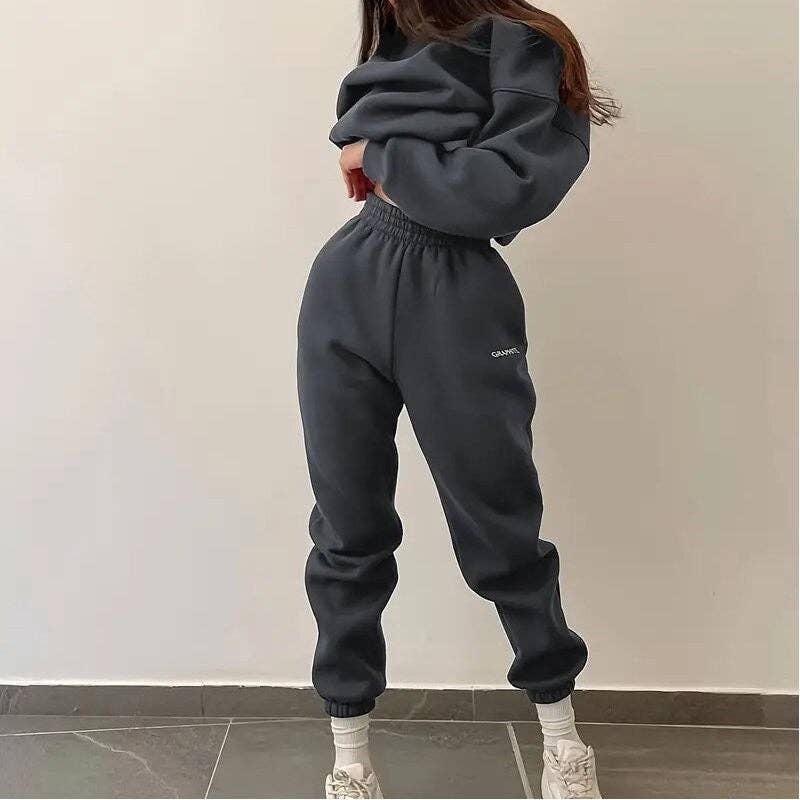 kycozy – Conjuntos Casual - Mulher por atacado – Conjunto de Calças e Hoodie Desportivo Casual Bordado0