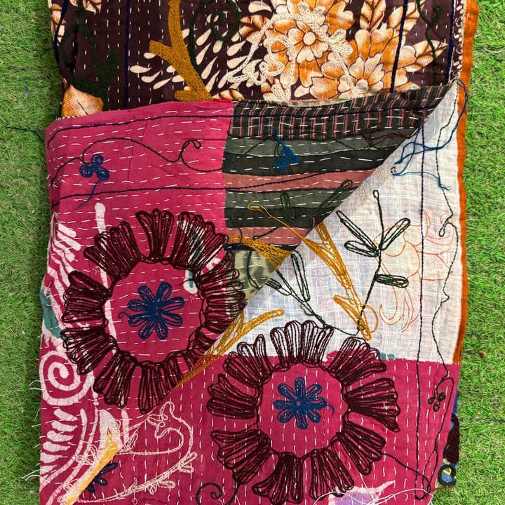 GYPSY STUDIO - Wholesale Quilt - Cotton Kantha Handcrafted Quilt Floral Embroidery Quilts 8