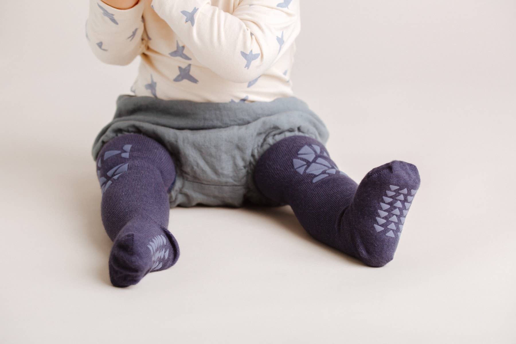 Olie the Curious - Wholesale Tights - Kids - Underwater Adventures Crawling Tight8