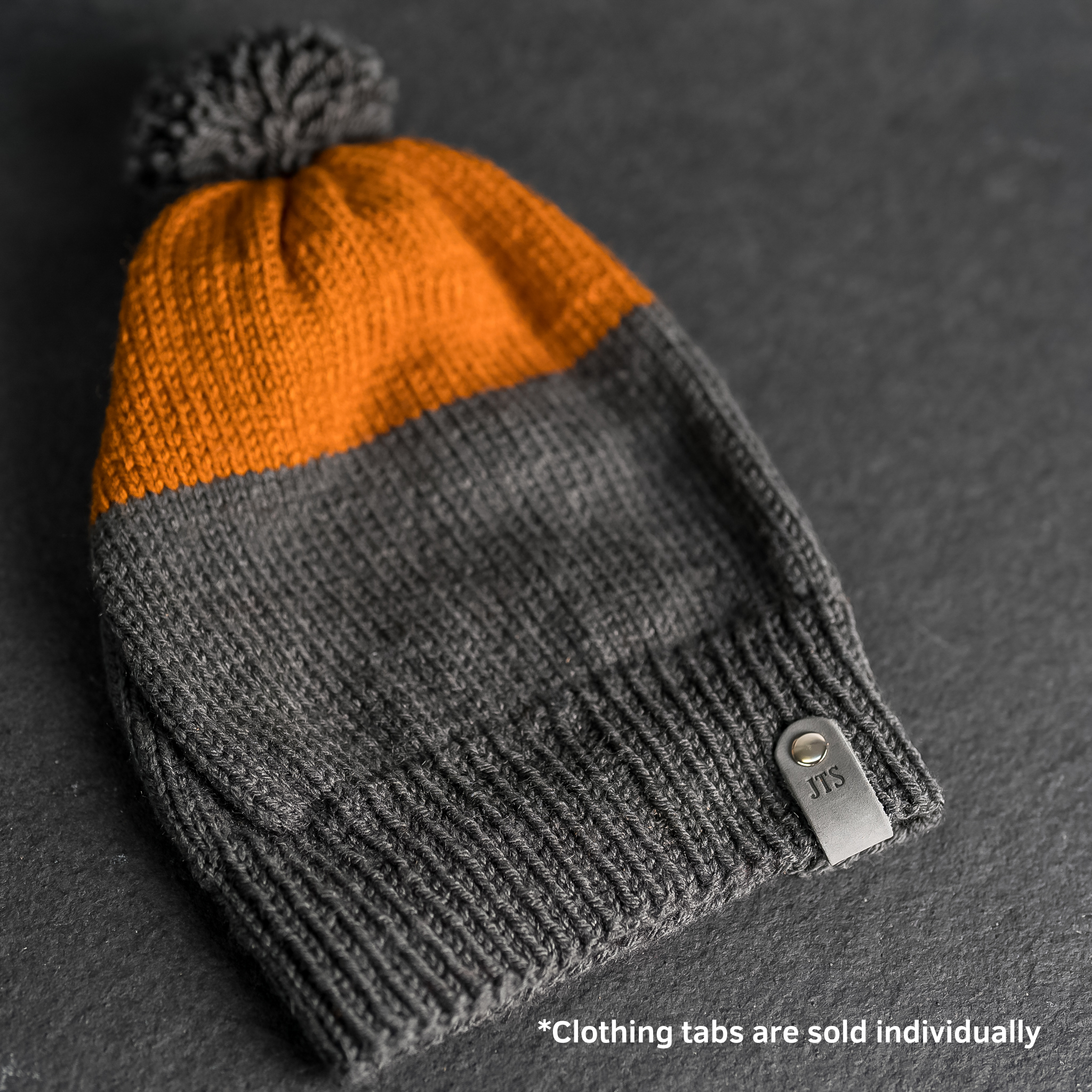 Ox & Pine - Vente Étiquette pour bagage - Onglets de vêtements en cuir personnalisés22