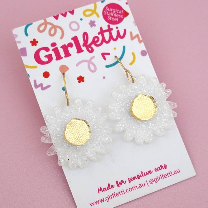 Girlfetti - Wholesale Dangle Earrings - Daisy Acrylic Dangle Earrings