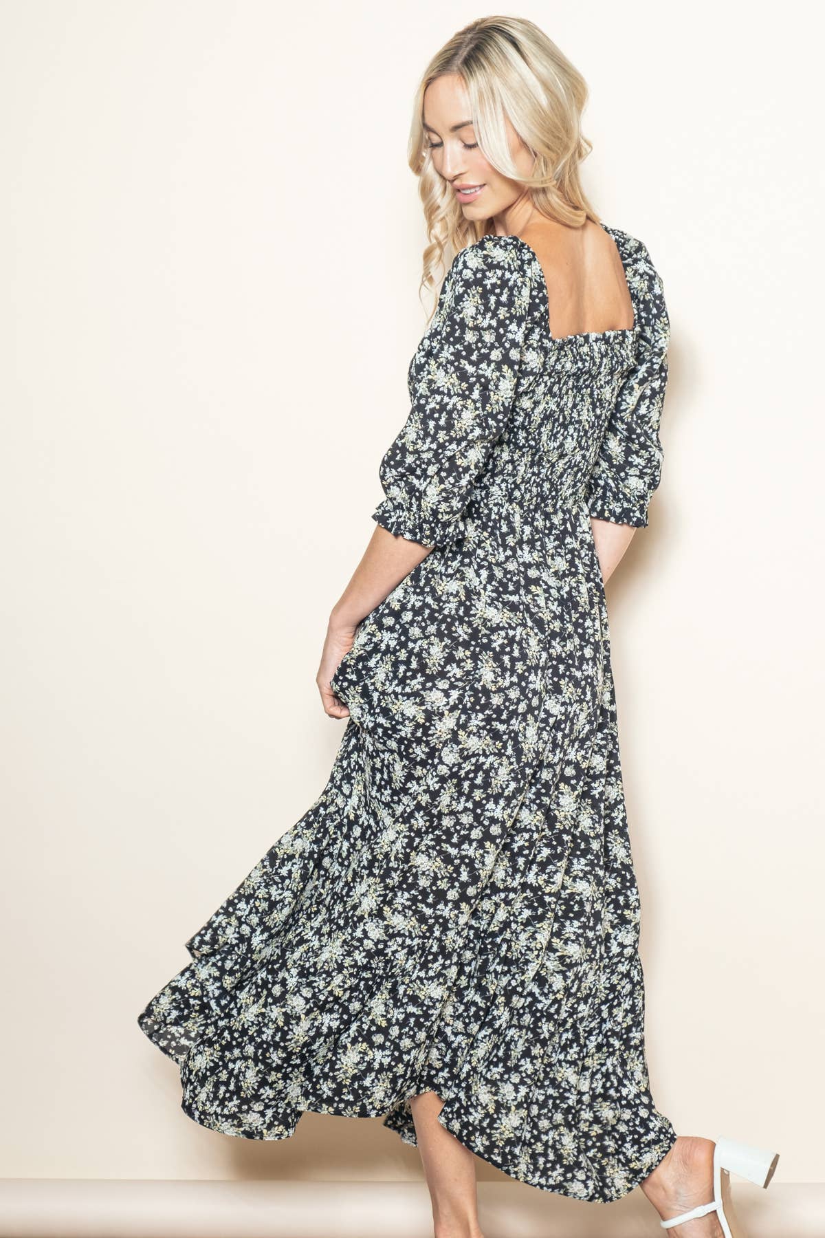 Elloh Collection – wholesale Dress – Women's – Sweetheart Half Sleeve Handkerchief Hem Floral Maxi Dress16