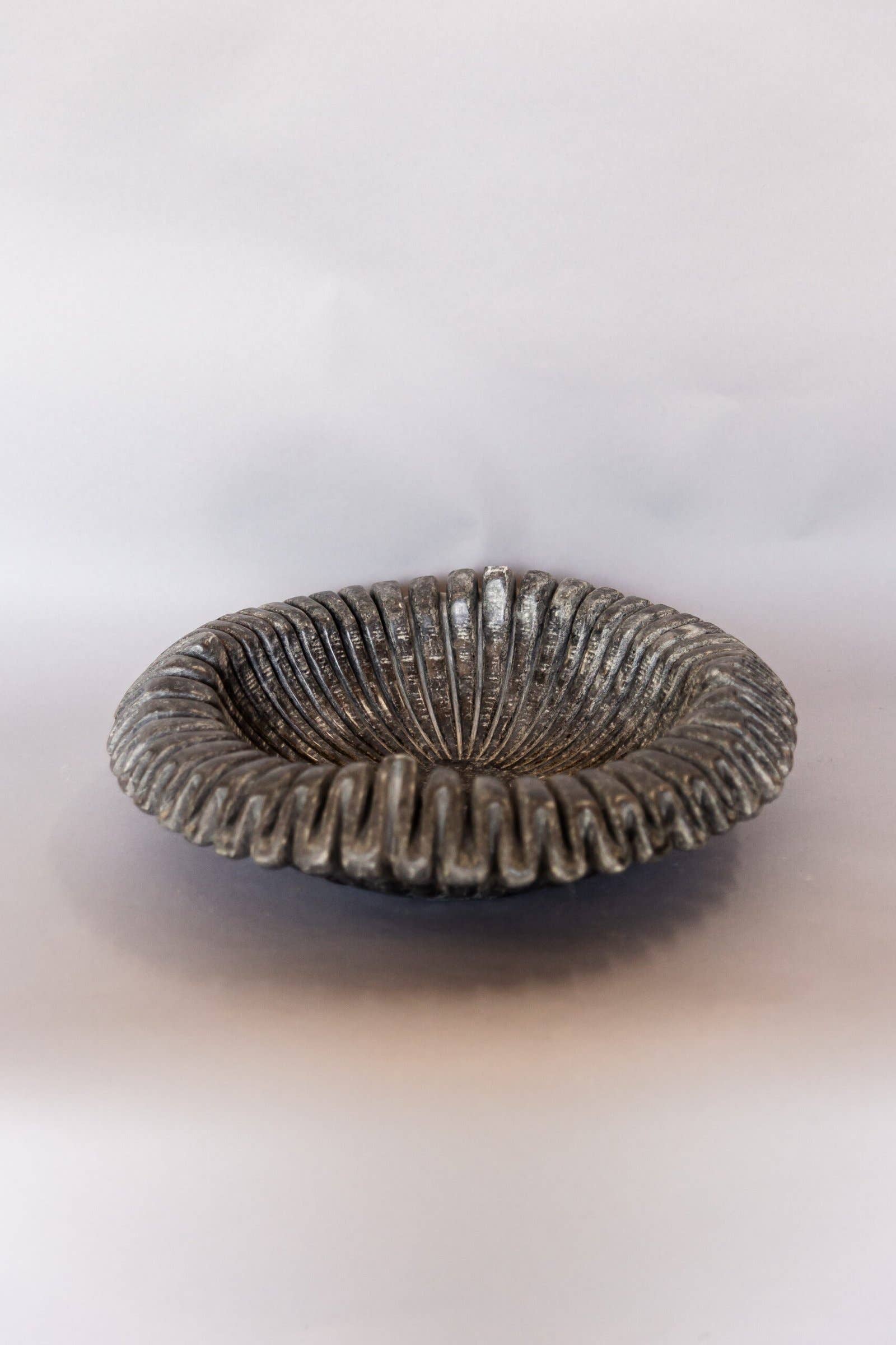 Curated Studio - Wholesale Decorative Plate/Dish/Bowl - Marble Ruffled Bowls3