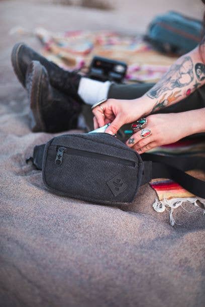 Revelry Supply - Wholesale Crossbody Bag - Women's - The Companion Crossbody29