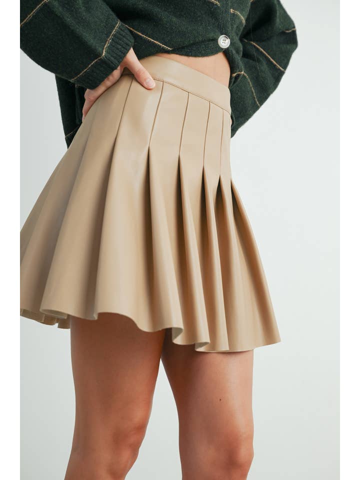 BUTTERMELON - Wholesale Skirt - Women's - Solid Pleated Leather Mini Skirt - BMS76322