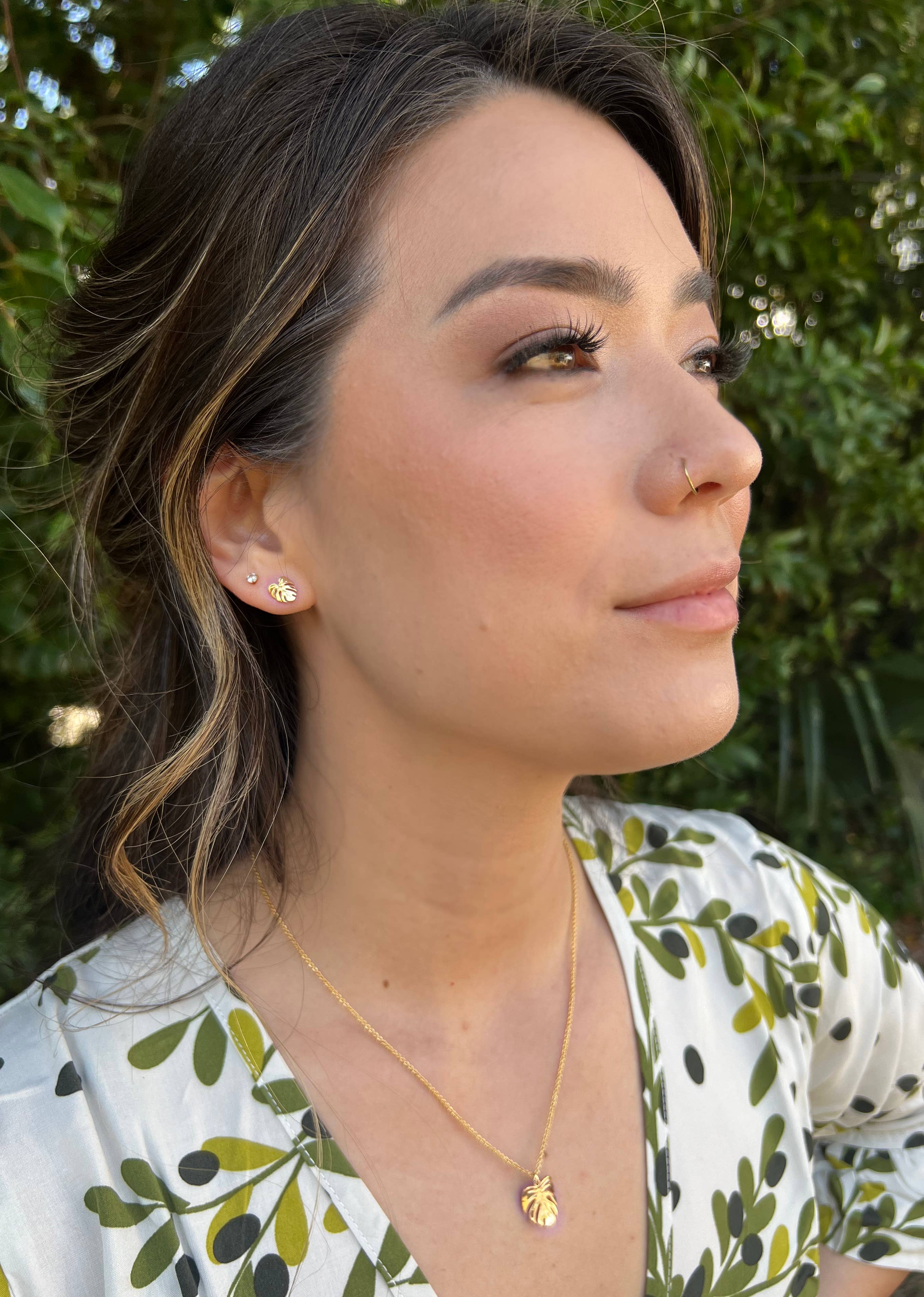 Happily Plants - Wholesale Stud/Post Earrings - Monstera Earring Studs - 18k Gold, Plant Earrings2