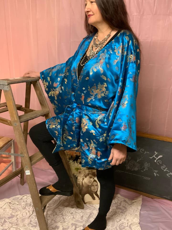 Orientalisk Kimona i turkos med Butter Crème Foder för wholesale av Wild Flower Heart