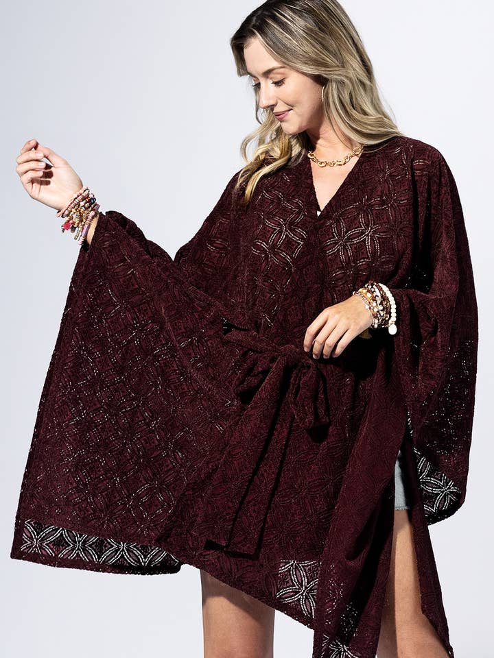 Quimono vermelho com efeito burnout e cinto por atacado de Urbanista