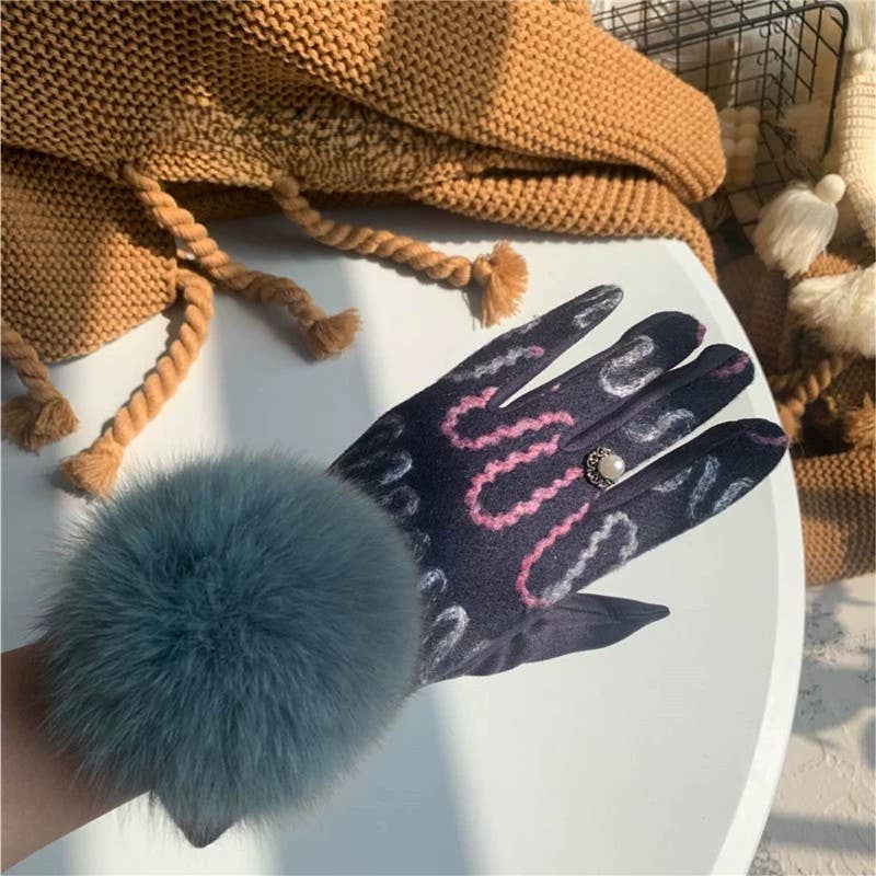 PEACH ACCESSORIES – wholesale Handskar - Dam – Broderade handskar med fuskpälsbollar HA3033