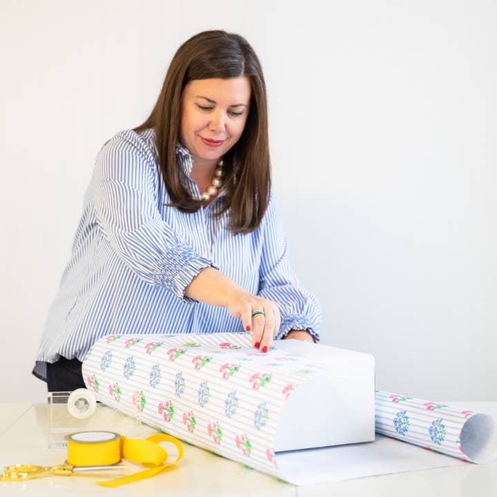 WH Hostess Social Stationery - Wholesale Wrapping Paper Roll - Continuous Roll Gift Wrap | Green Gingham Check6