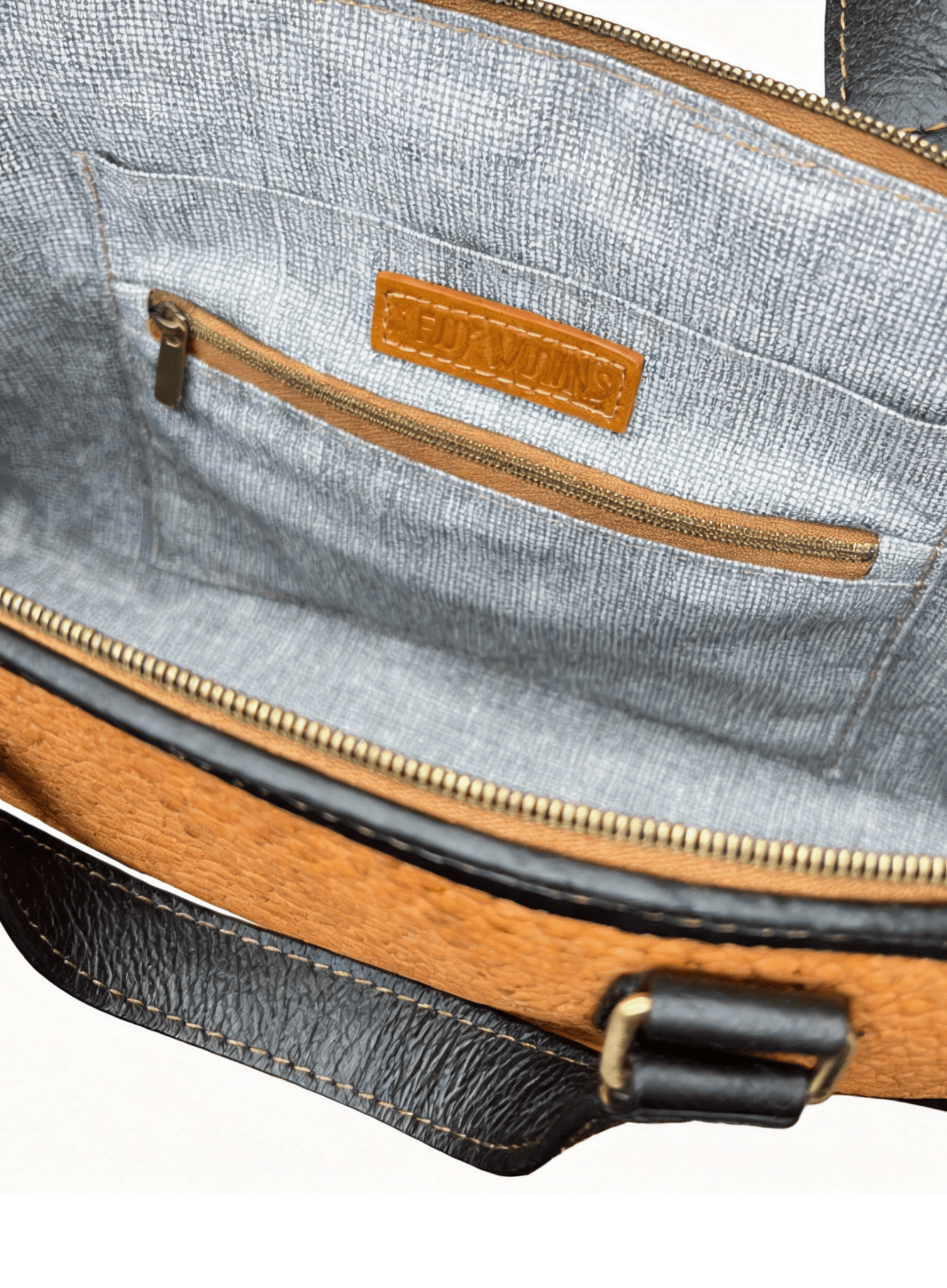 Deux Mains: Haiti Fair Trade - Wholesale Satchel - Women's - East-West Handbag11