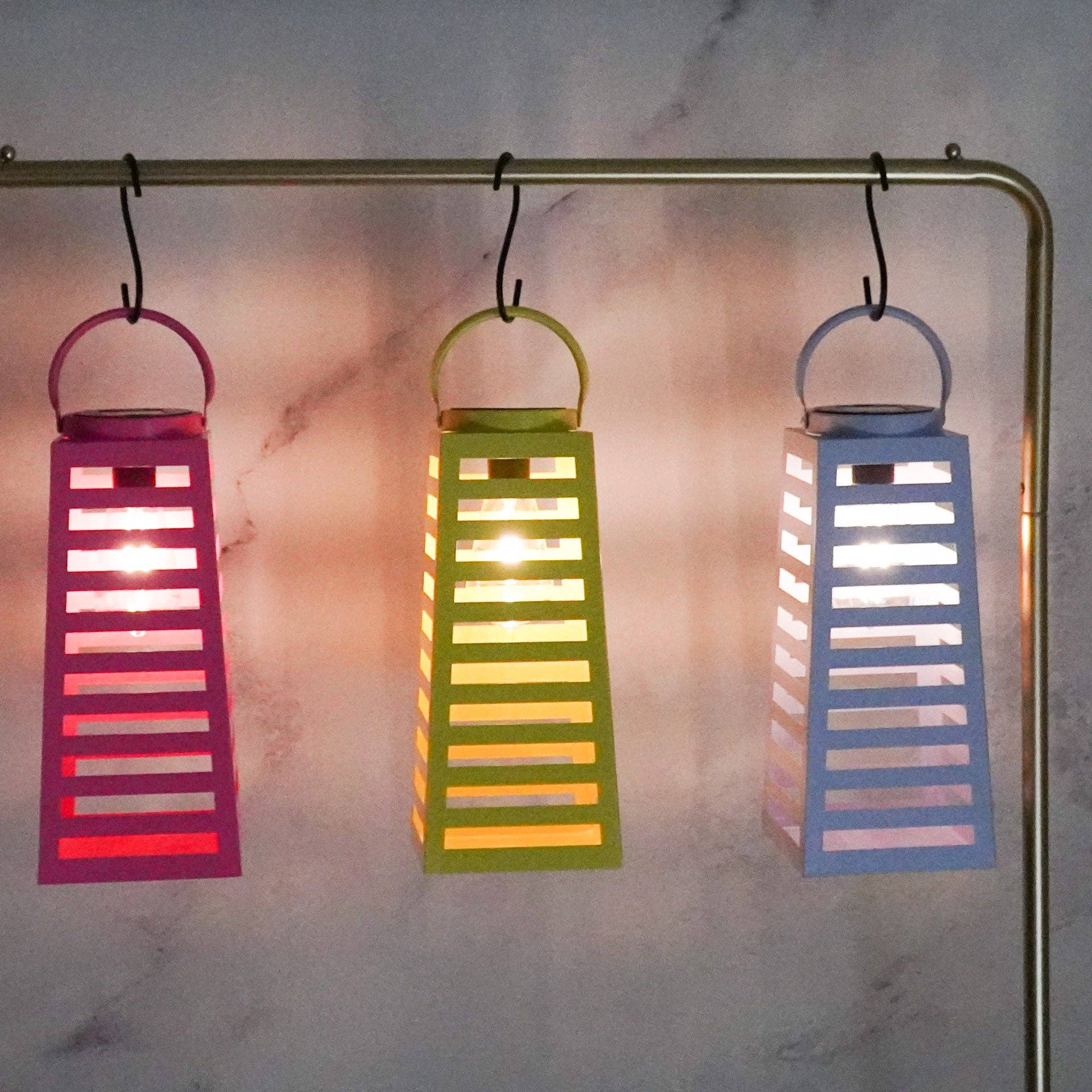 Housevitamin bv - Wholesale Lantern - Lamp- Lantern - Solar - Metal - Pink - 14x32,5cm7