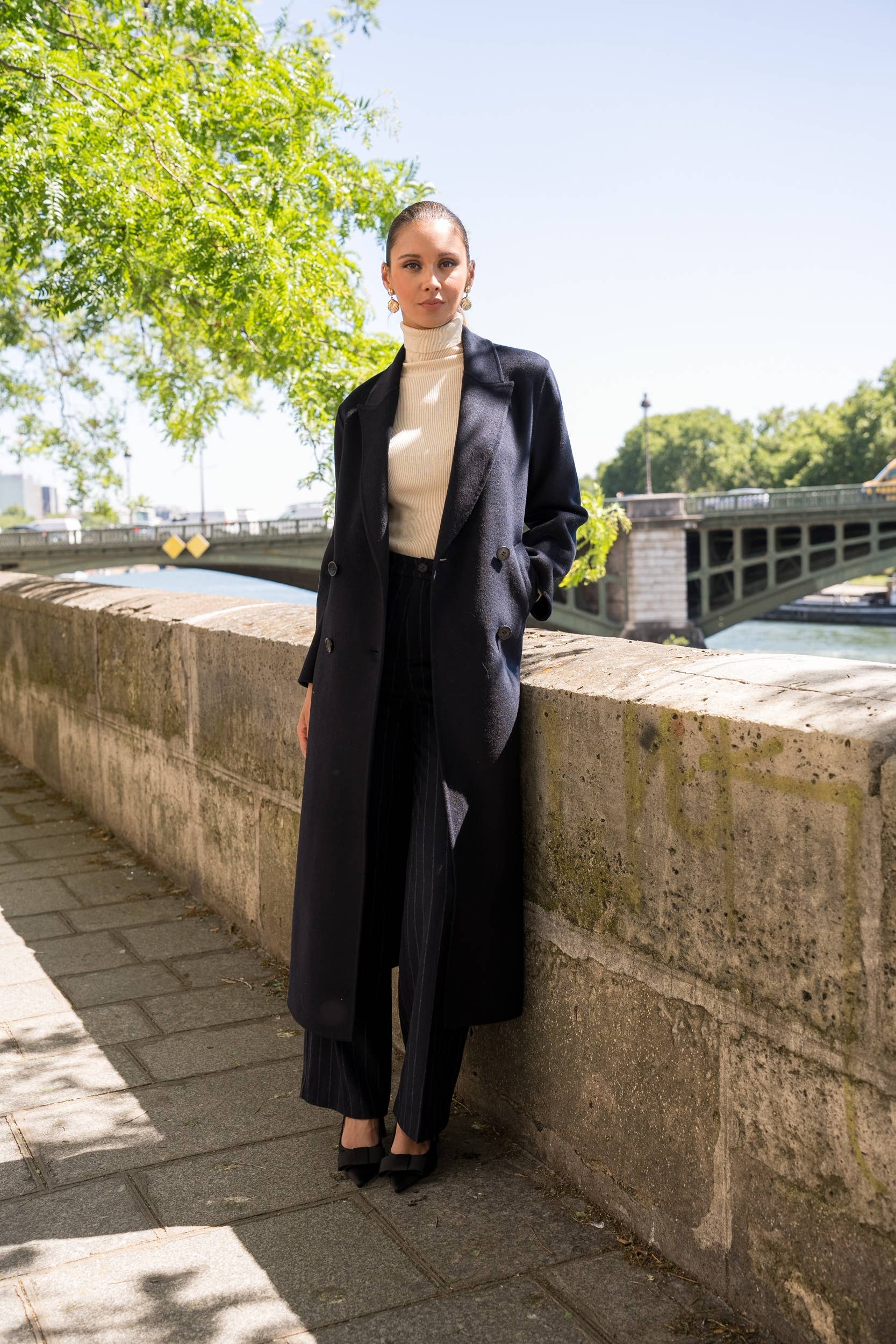 Attentif Paris – Großhandel Mantel - Damen – Extra langer, handgenähter Oversize-Mantel aus Wollmischung60