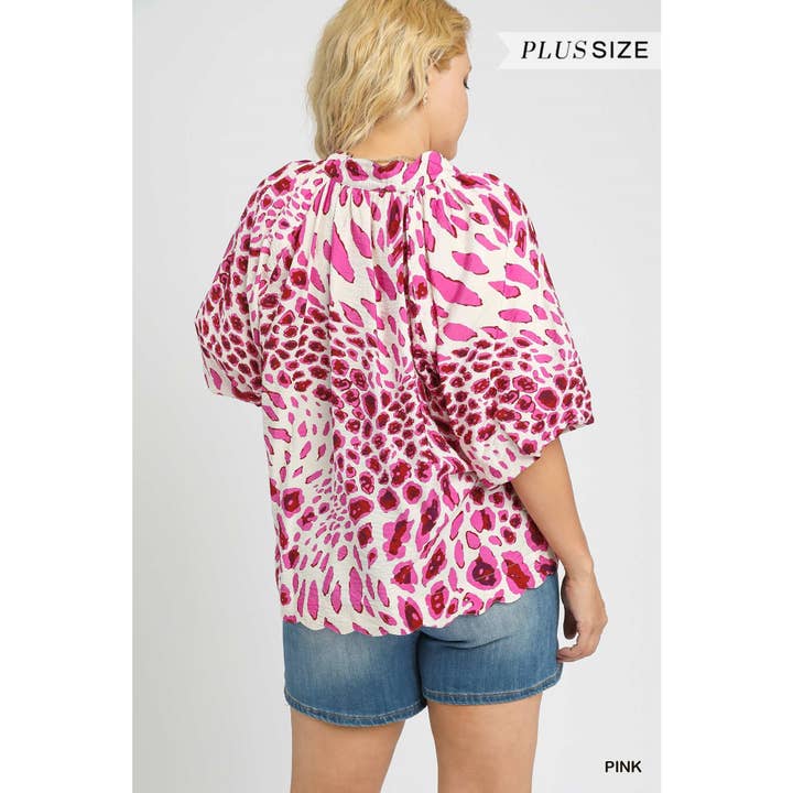 STYLE USA - Wholesale Shirt - Women's - PLUS Animal Print V-Neck Blouse7