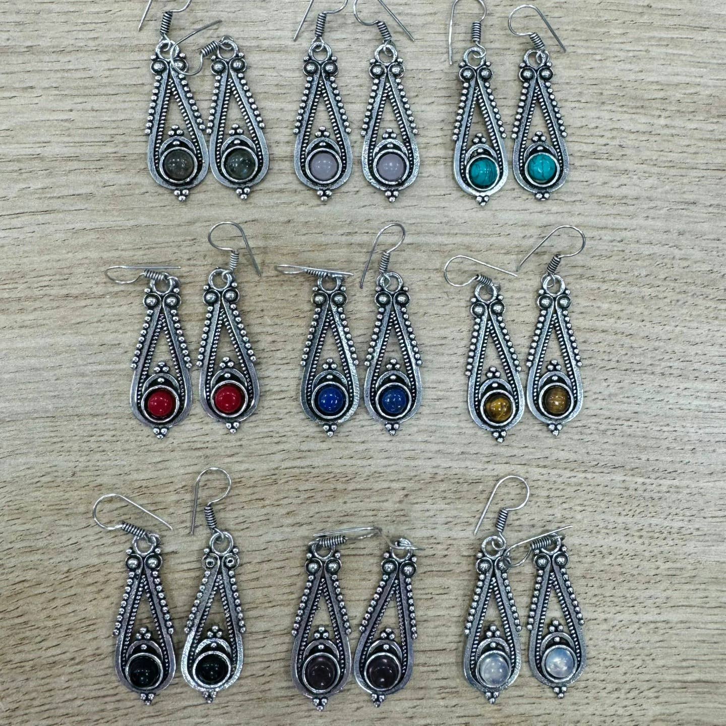 Hecho a mano – Engroshandel Hængeøreringe og creoløreringe – Farvede sølvøreringe4