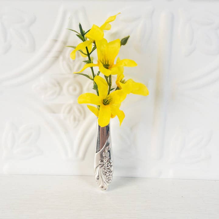 Girl Ran Away With the Spoon - Wholesale Vase - Tiny Silver Vase Magnet