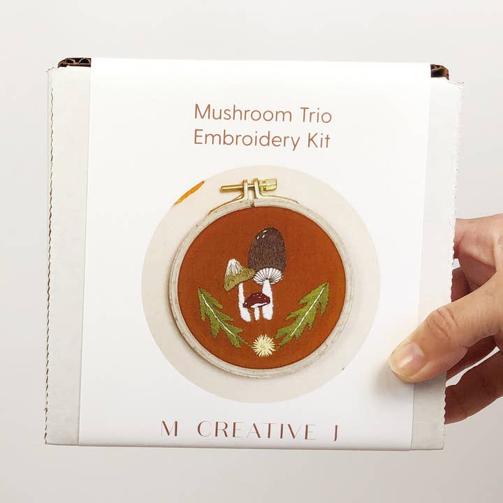 MCreativeJ – Großhandel Kreuzstich-/Stickzubehör – Mushroom Trio — Bastelset mit Handstickerei für Fortgeschrittene