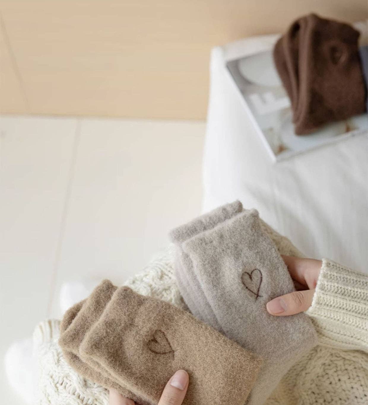 Gohobi （We cover U.S. import duties） - Wholesale Socks - Women's - Gohobi Warm Velvet Heart Socks18