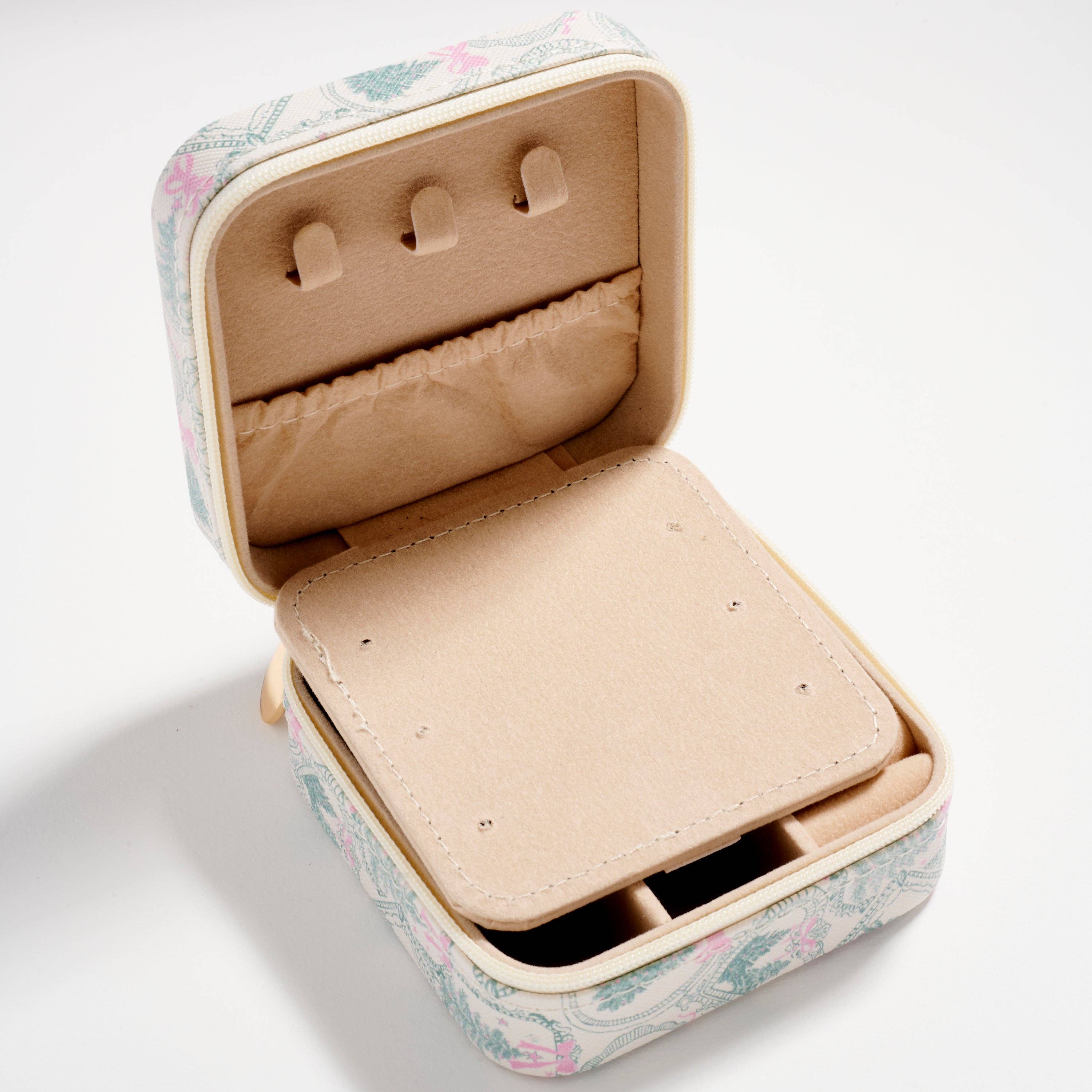 IV Christmas Tree Travel Jewelry Box with Mirror– Compact Organizer for wholesale on Faire2