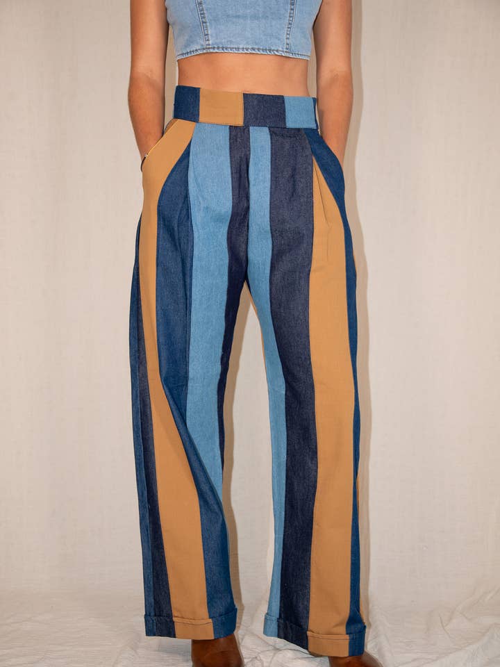 Denimrandiga lapptäckebyxor – Rak ben, bred passform för wholesale av Gipcco Design