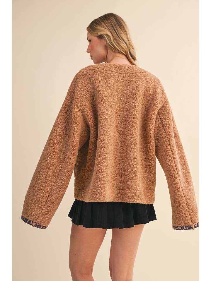 IJ1639 LEOPARD REVERSIBLE TEDDY LEOPARD QUILTED JACKET for wholesale on Faire29