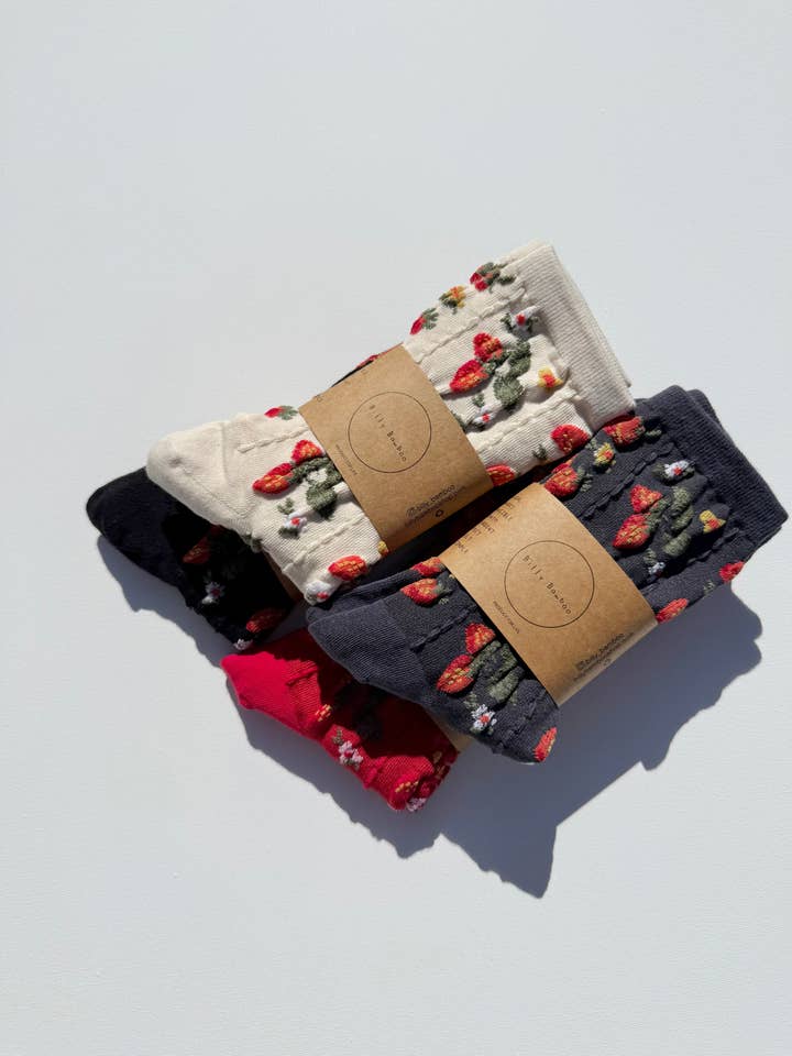 Billy Bamboo - Wholesale Socks - Women's - STRAWBERRIES SOCKS26