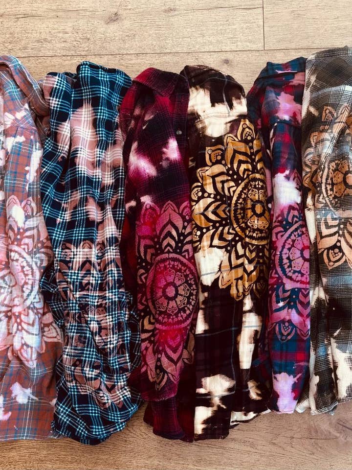 Thrifted.Inkk - Wholesale Button Down Shirt - Women's - Bleached Mandala Flannel - XLARGE2