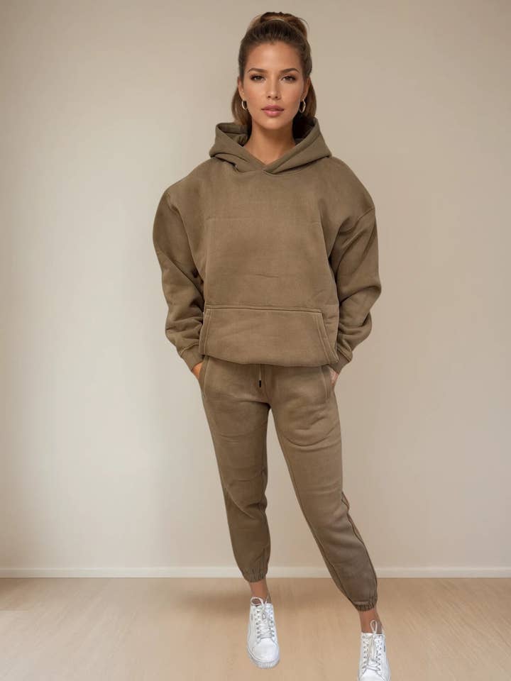 Laid Back Lounge Set Pecan for wholesale by PRIV Collections