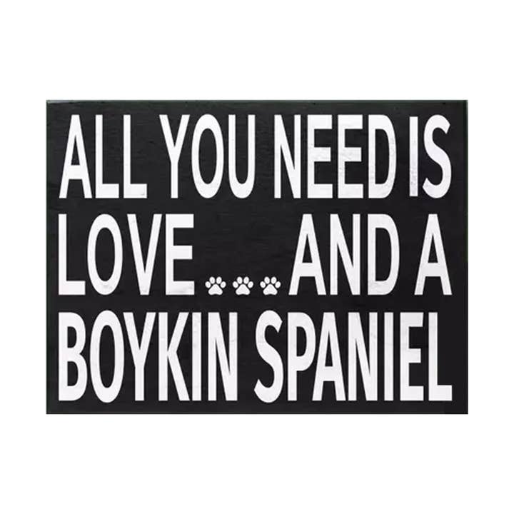 Alles wat je nodig hebt is liefde en een houten bord van Boykin Spaniel ™️ voor wholesale door JennyGems