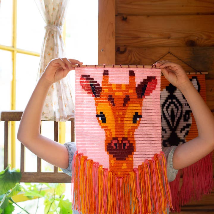 SOZO DIY – wholesale DIY craft kit – SOZO DIY - Giraffe Wall Art Embroidery Kit4