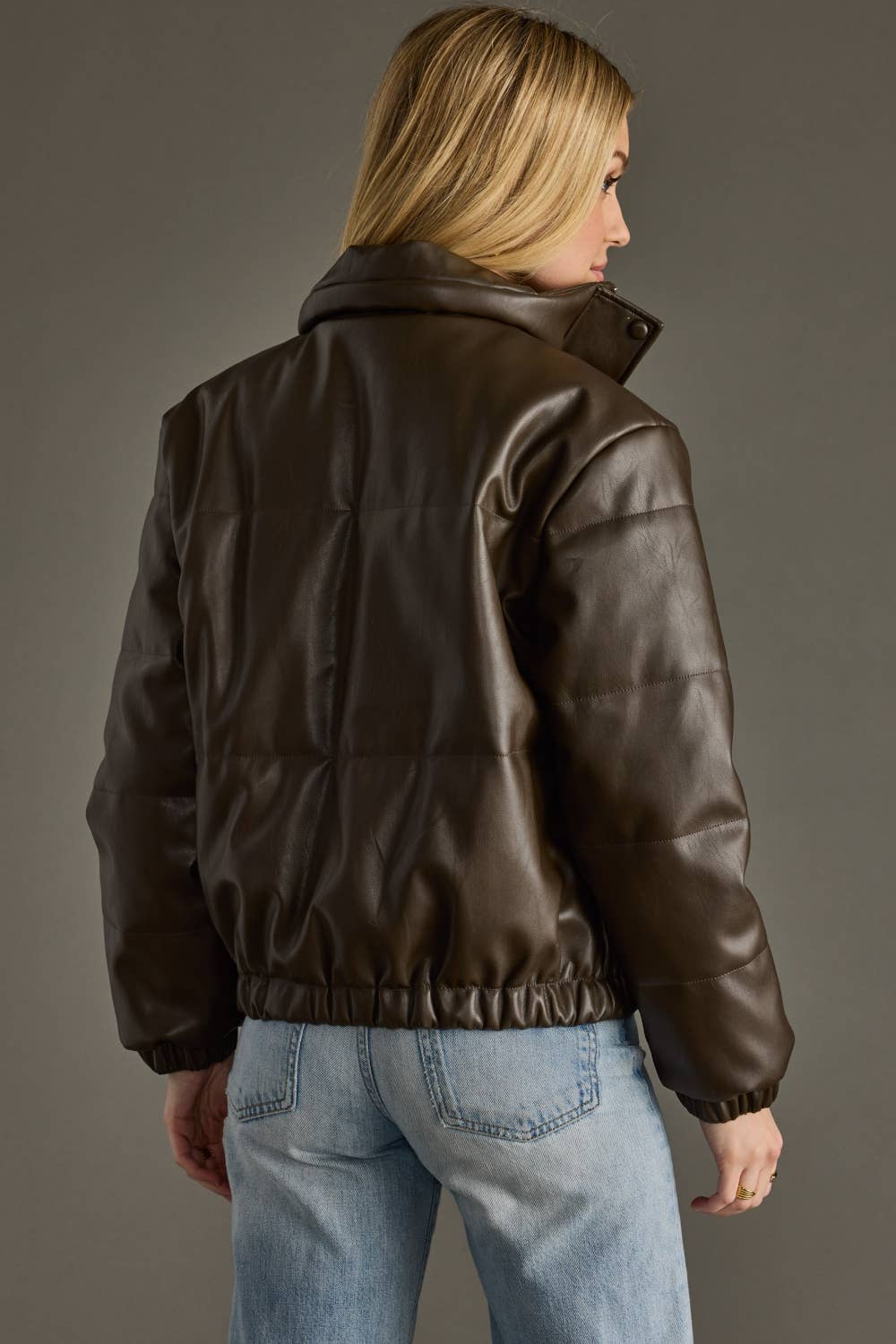 Panache Apparel Co. – Blusão - Mulher por atacado – Casaco acolchoado castanho4