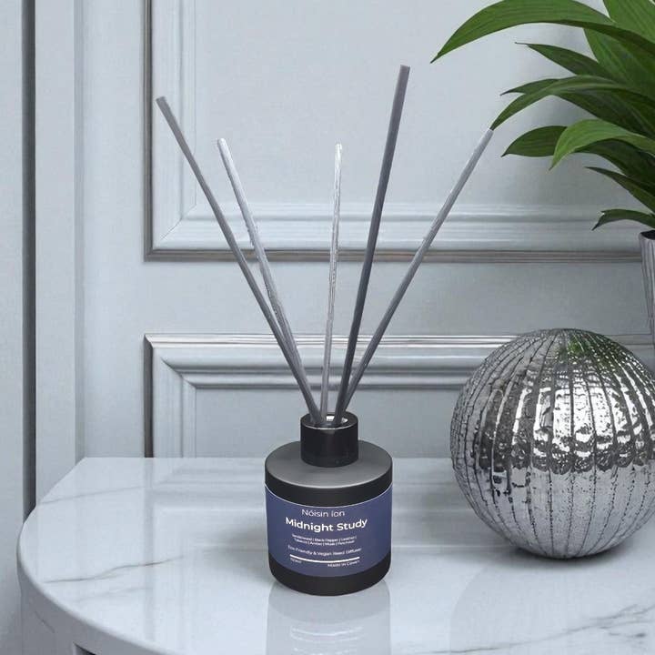 Midnight Study Reed Diffuser for wholesale by Nóisin íon