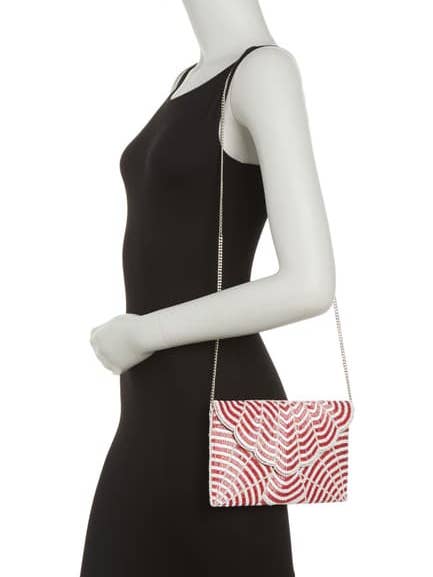 POCHETTE EN FORME DE PÉTONCLE PERLÉE pour la vente par Ricki designs