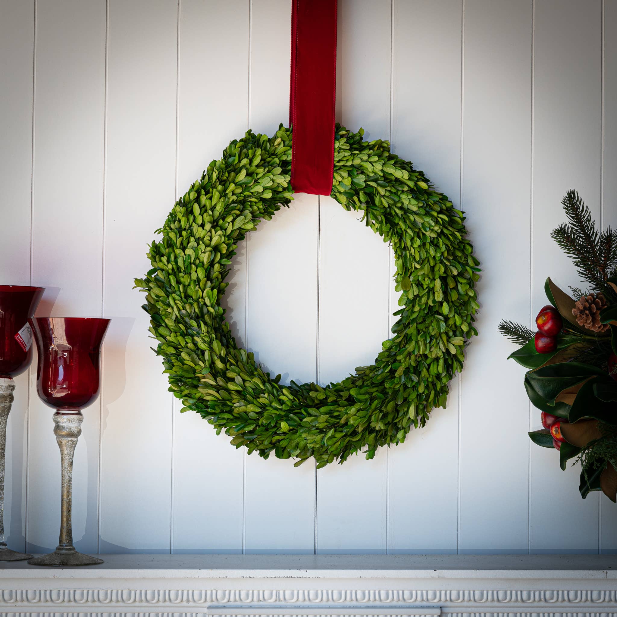 Mills Floral Company - Wholesale Wreath - Preserved Boxwood Country Manor Wreath - Round - 20 Inch1