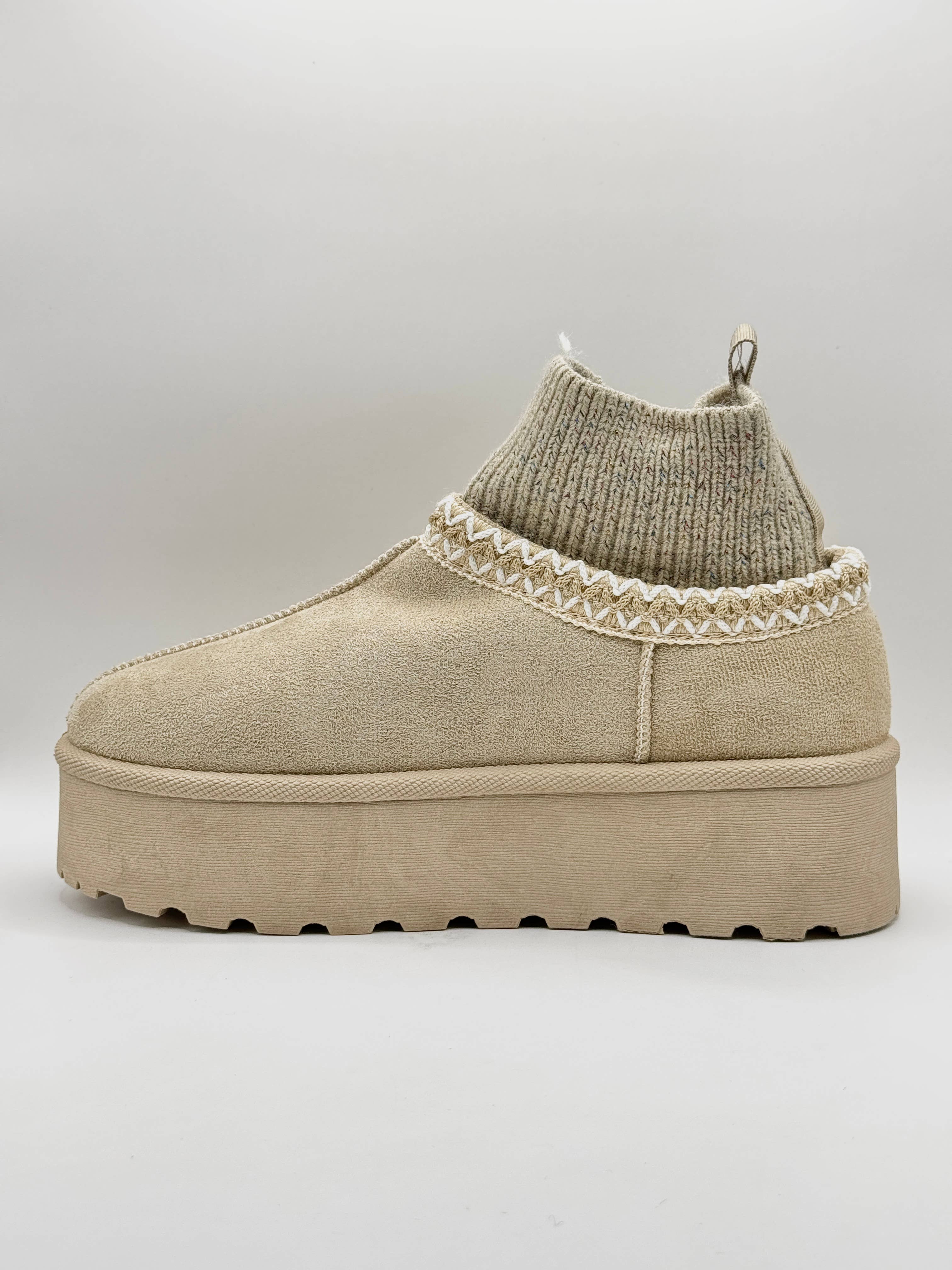 WILADY - Wholesale Clogs - Women's - High Ankle Furry Clogs1