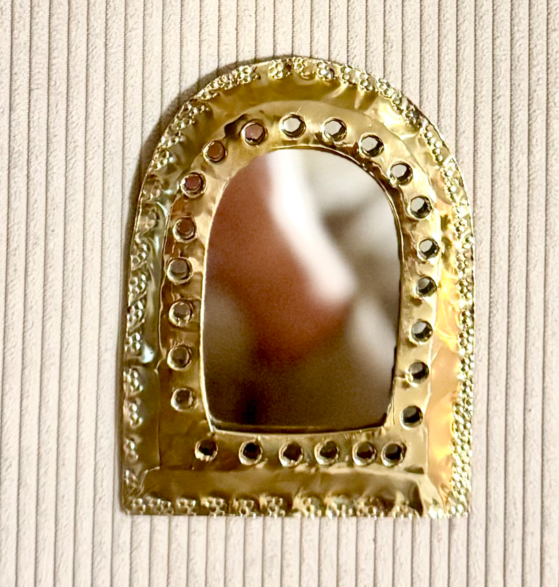 romeda - Vente Miroir mural - Miroirs décoration dorés, Miroir décoration murale en laiton1