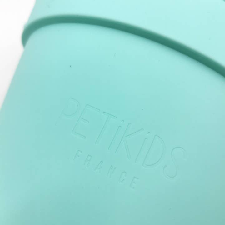 PETIKIDS - Wholesale Beach/Pool Toy - Kids & Baby - Silicone beach toys (bucket, shovel, and 4 accessories)1