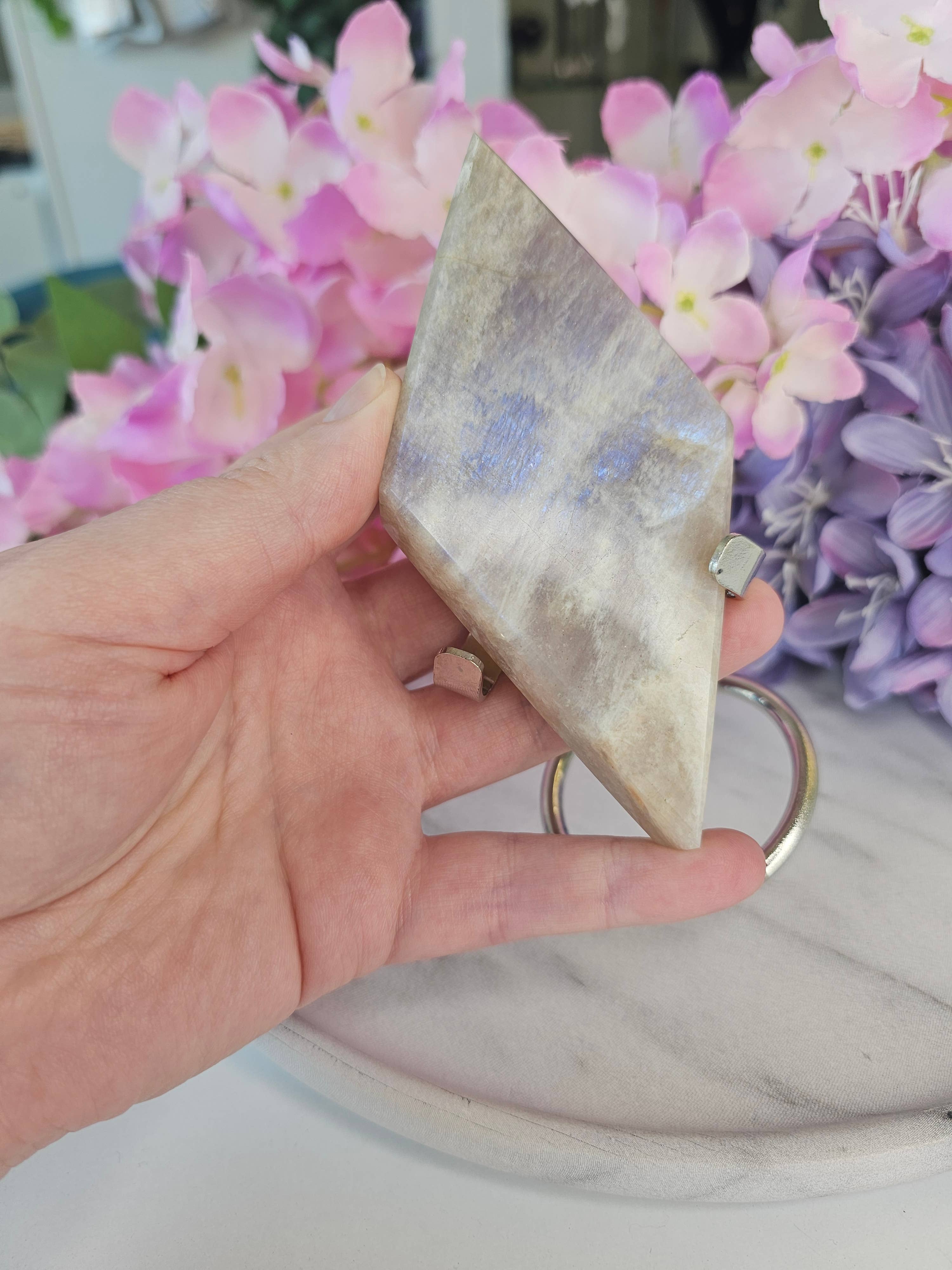 Crystal Cove Minerals – wholesale Spiritual stone/crystal – Moonstone Diamonds On Stands3