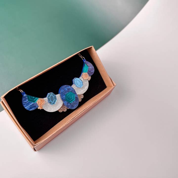 Little Geraldine - Wholesale Bib necklace - Anna Necklace1