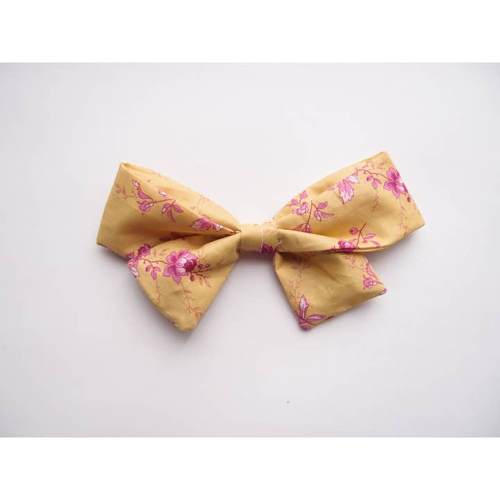 Nœud à cheveux pour fille Marina pour la vente par Diana Louise