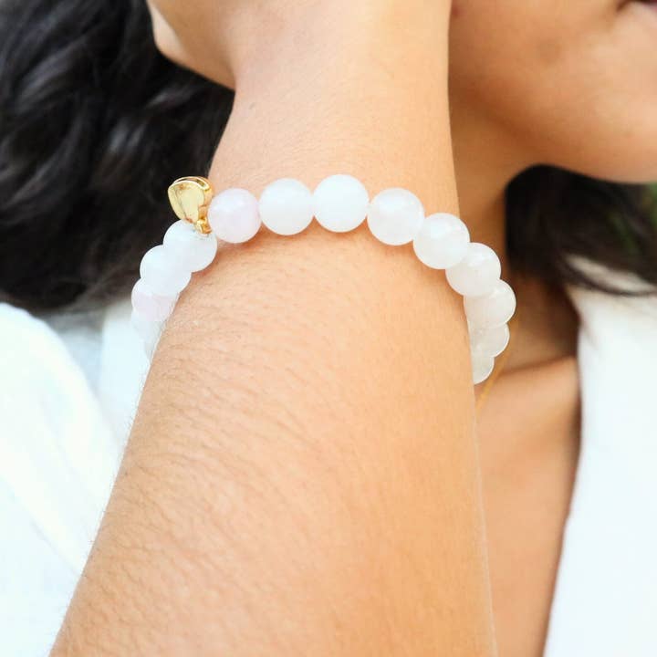 Rise in Love Stretch-Armband mit Rosenquarz-Herz für den Großhandel von Bliss Vibez